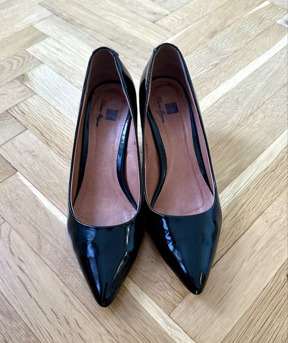 Елегантни дамски обувки