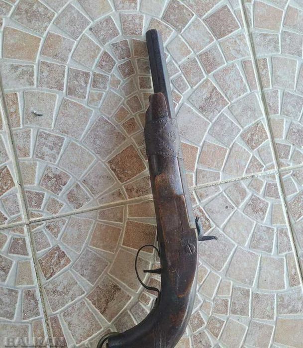 промоция Пехотен, перкусионен пистолет от 19-ти  век