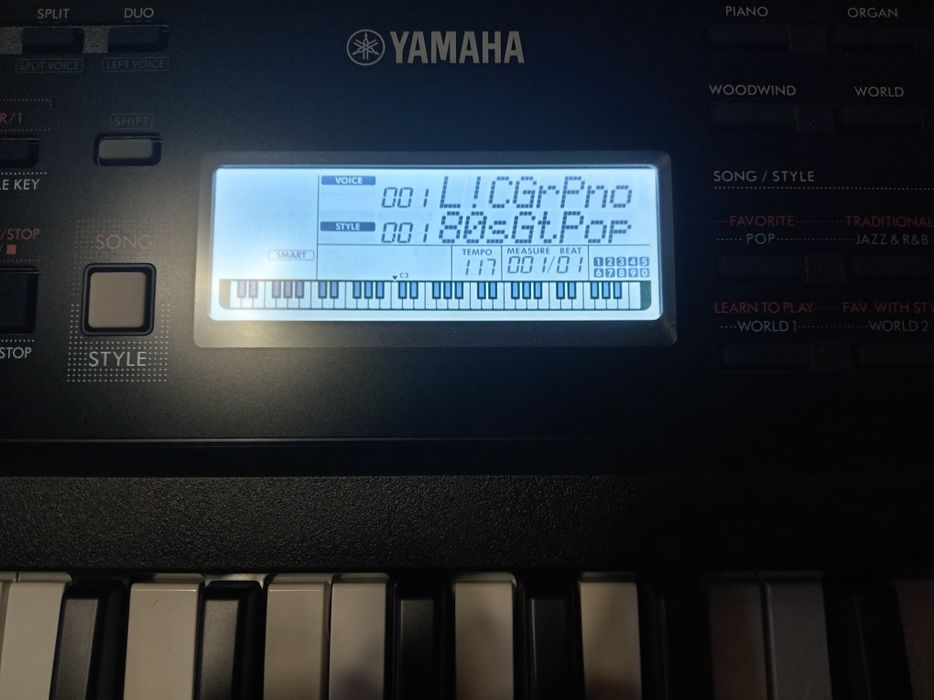 Продам электронные клавишы YAMAHA PSR-E 383