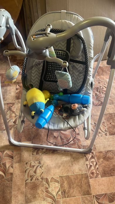 Продам шезлонг для ребенка