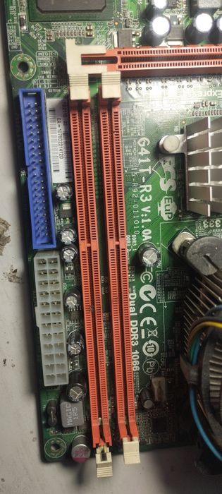 Материнская плата INTEL DDR3