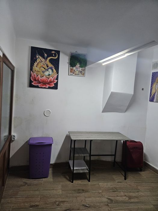 Garsoniera, de 30 de m patrati+boxa+spatiu inchis in pod..