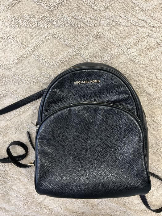Продам рюкзак Michael Kors
