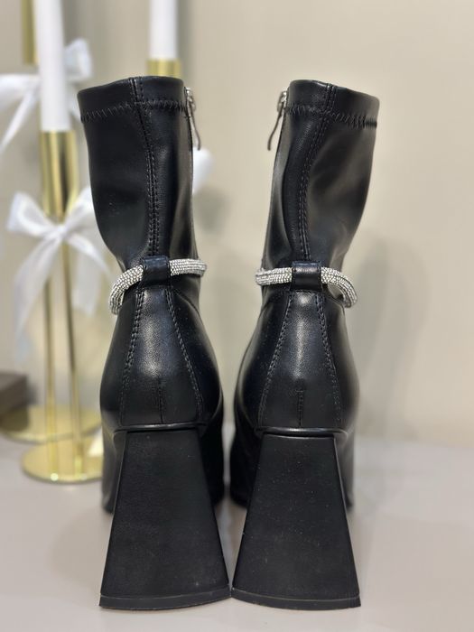 Полусапожки , сапоги , туфли