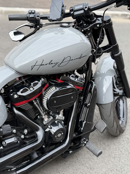Harley-Davidson Breakout 114 – Conversie Ricks – Model german – Stare ca nouă