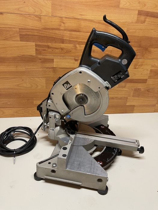 Circular taiere la unghi Elu variator