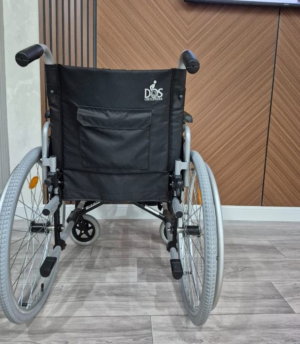 Инвалидная коляска