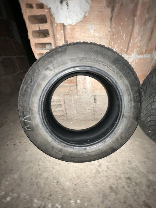 Гуми 205/60/15 Contonental