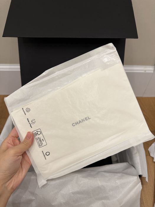 Chanel Hono Small 25