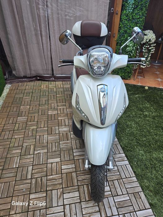 Продавам скутер Piaggio Beverly 300 i.e.