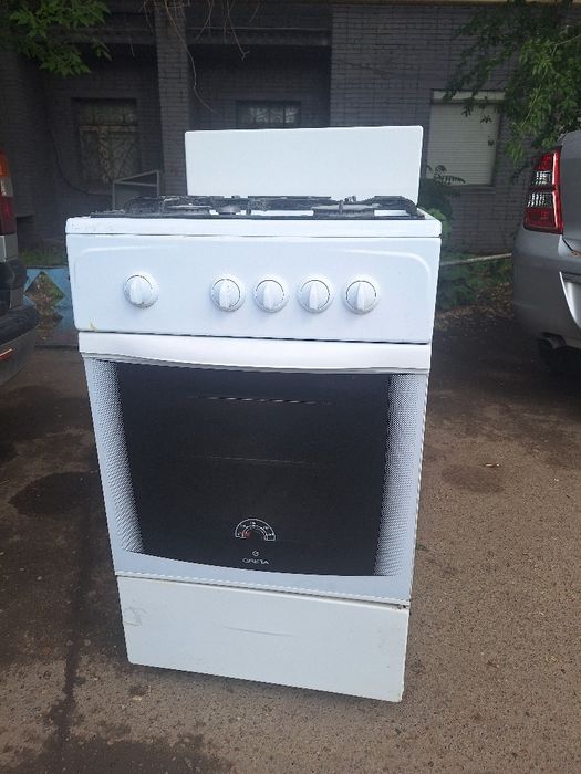 Продам газовую плиту