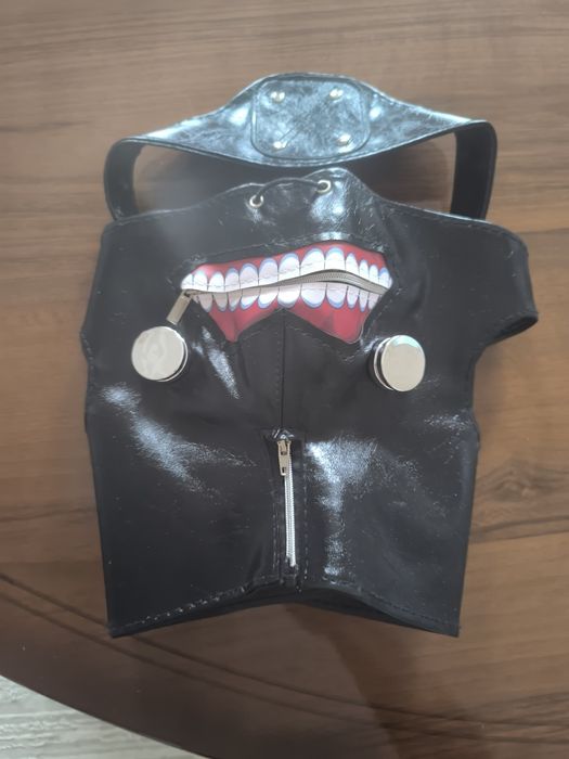 Оригинальная кожаная маска