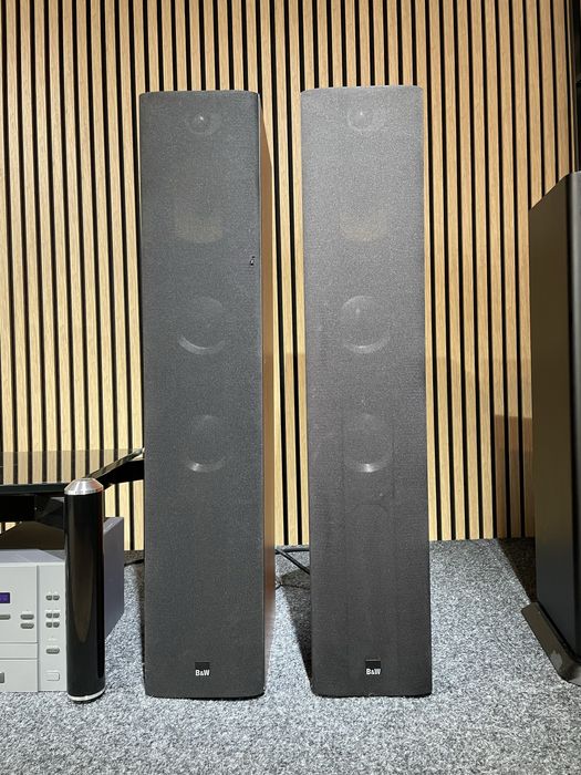 Boxe bowers wilkins 683