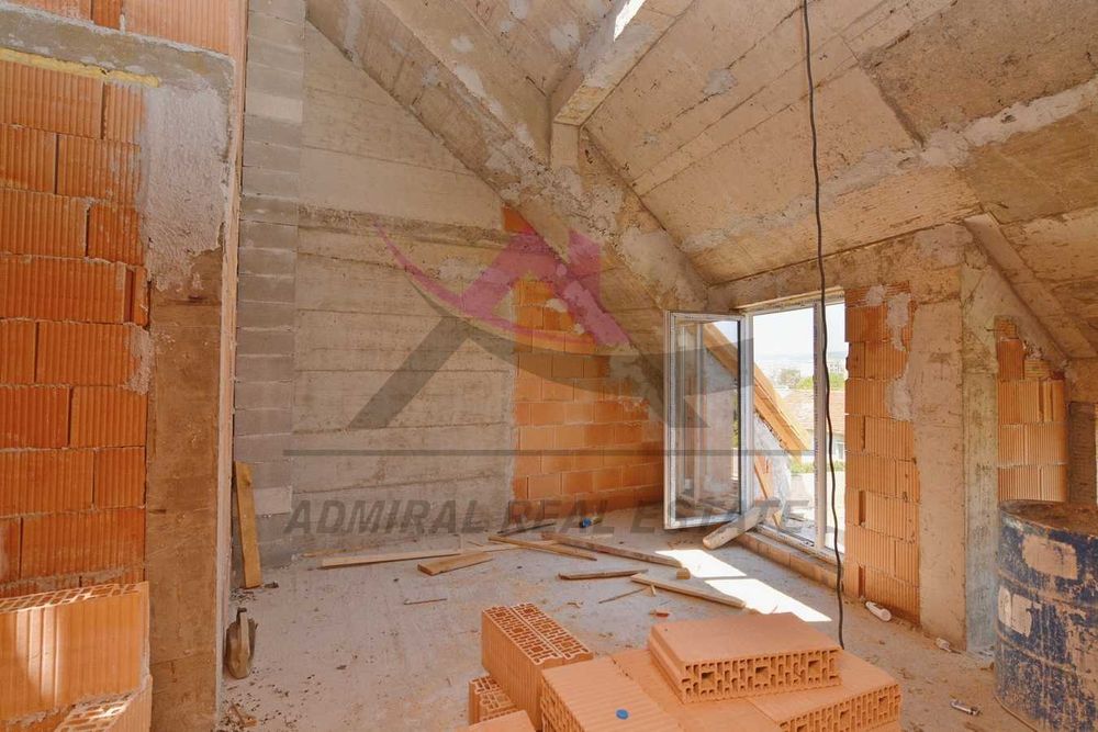 Продава се Мезонет в Варна, Колхозен пазар - 124 кв.м за 1500 €/кв.м - Снимка #1