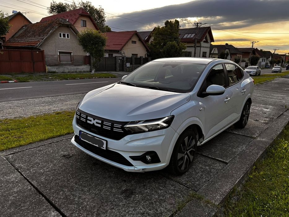 Dacia Logan 1.0 AUTOMATA 2024 avariat usor
