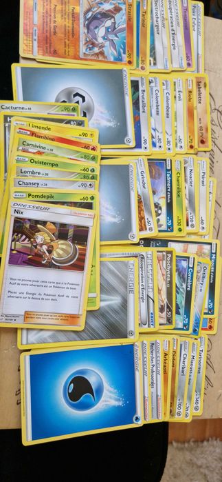 Pokemon Lot 70 Cartes Pokemon TCG - Cărți Vintage 2009 + Ediții Speciale (Holo)