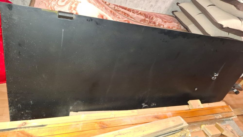 Продам железную дверь