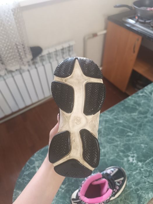 Детские кроссовки