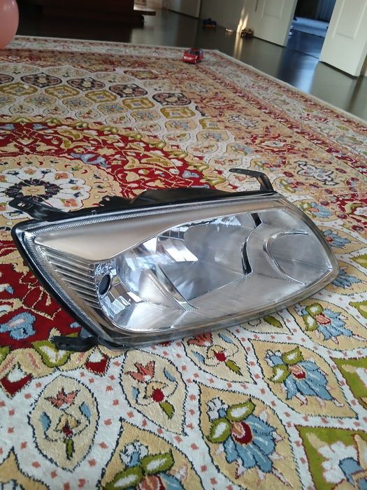 Фара правая Лада Гранта