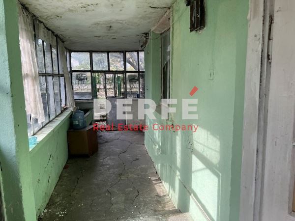 Продава се Къща в Камено - 650 кв.м за 59 €/кв.м - Снимка #5