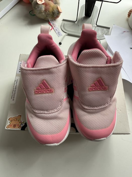 Продам кроссовки adidas