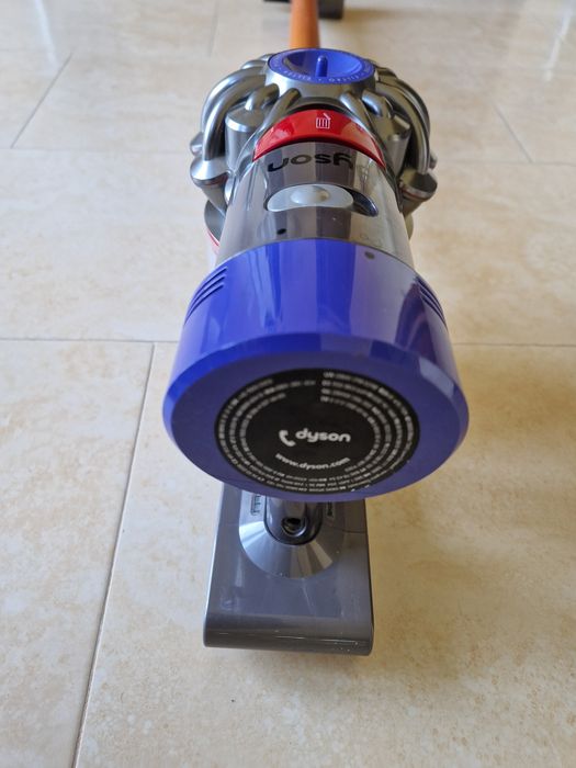Dyson V 8 Absolute - aspirator vertical