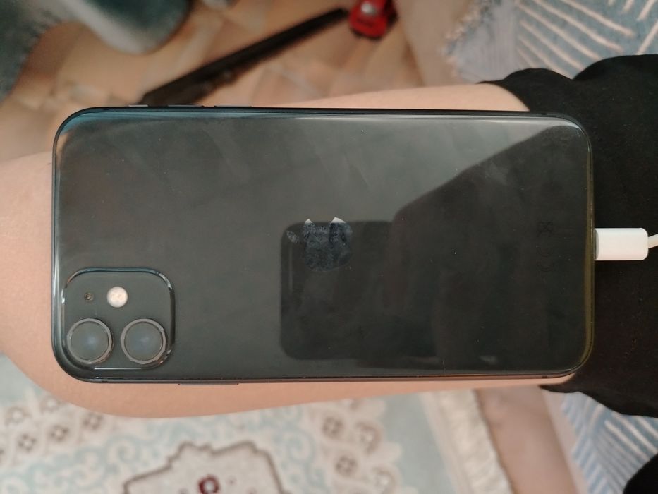 iPhone 11 хорошем состоянии