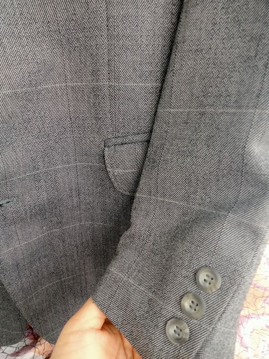 Костюм 4000 тенге