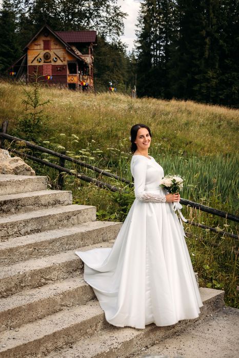 Rochie mireasă elegantă din tafta