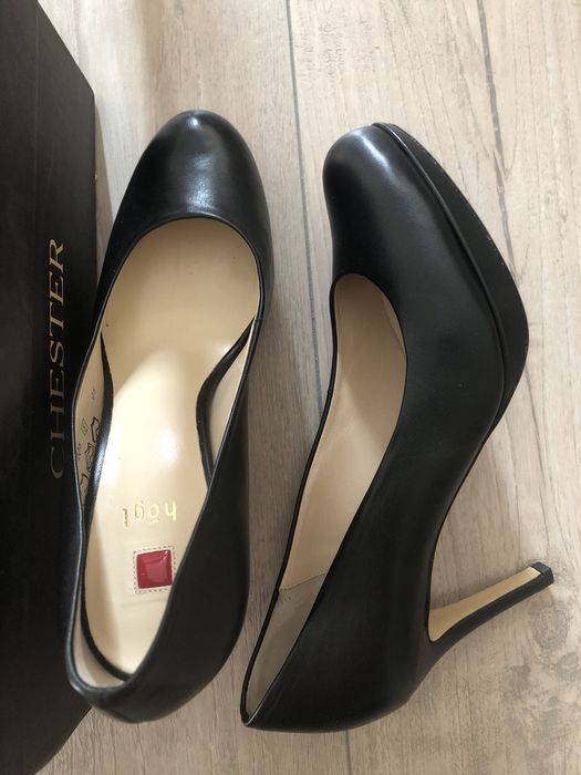 Женские туфли черные