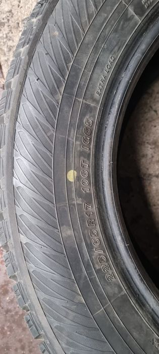 Продам комплект зимних шин