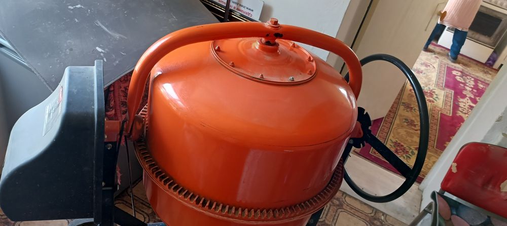 Бетонамешалка,Перфератор,Пчелка