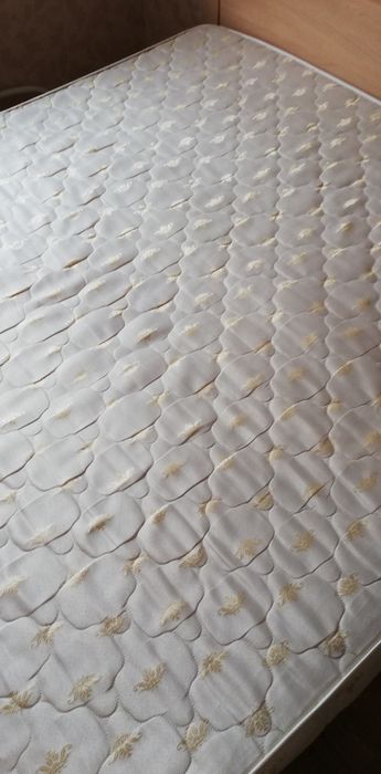 Продам  большой матрас