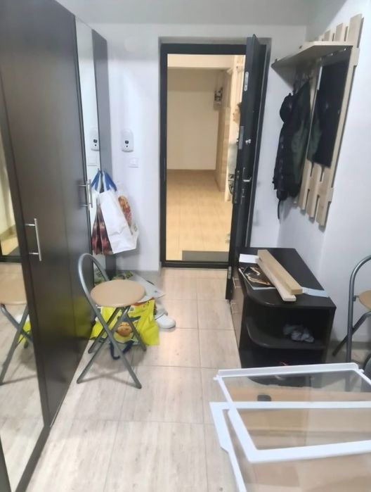 Închiriez garsoniera bloc nou 1 Mai