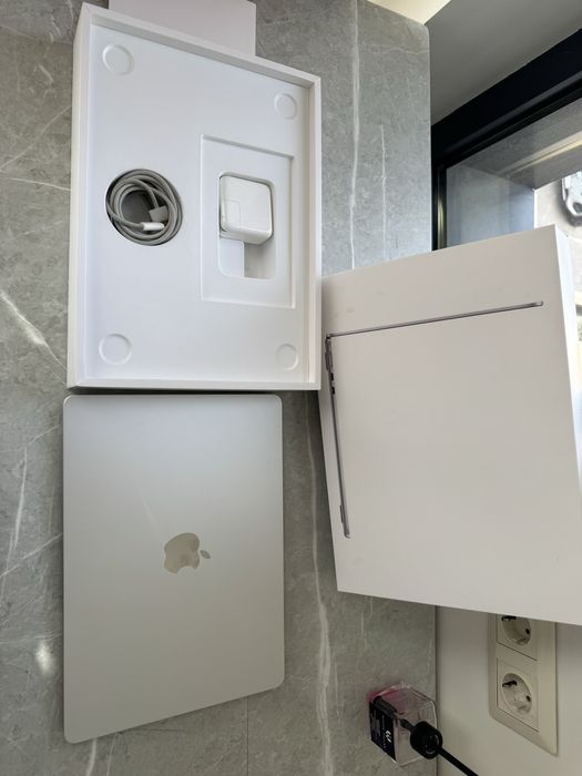 Macbook Air M2 2022г