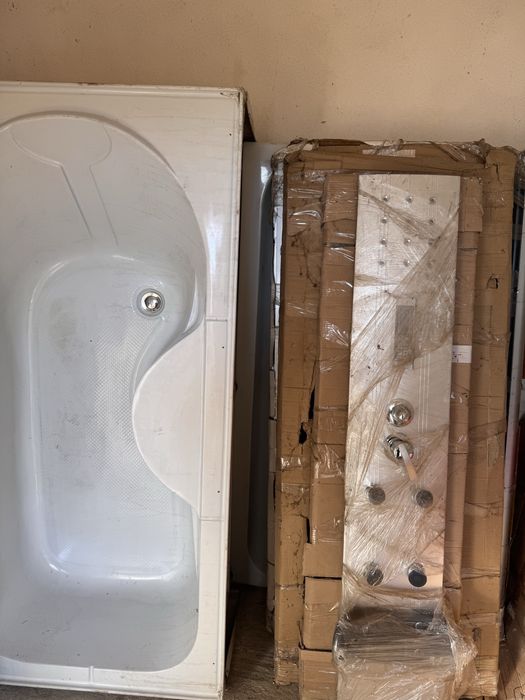 Cada cu duş de sticl