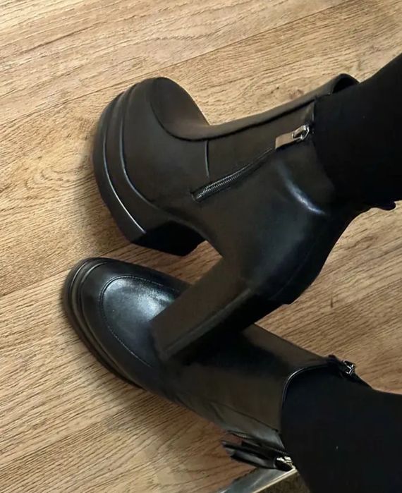 Женские сапожки ботильоны