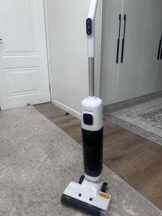 Моющи пылесос продается