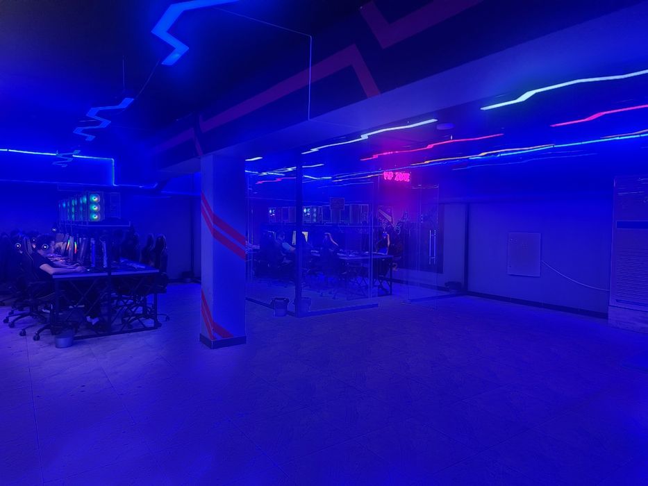 Продаётся готовый бизнес — компьютерный клуб (51 ПК + мебель)
Продаётс