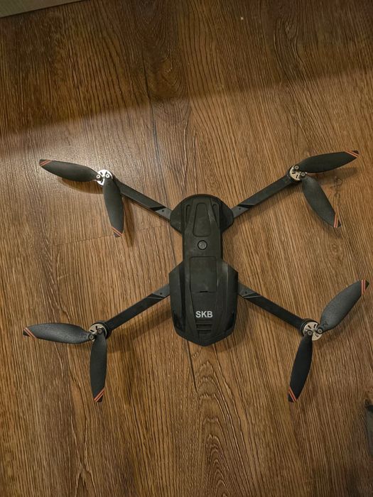 VAND Drona profesionala pentru incepatori sau avansati, Dronescu, Model SKYBITE, Tip QuadCopter, cu telecomanda reincarcabila si display integrat, GPS