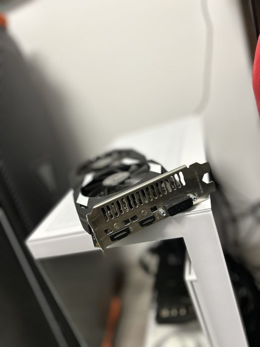 Se vinde Gtx 1650 4gb