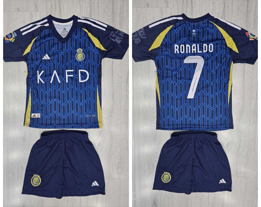 Футболни тениски