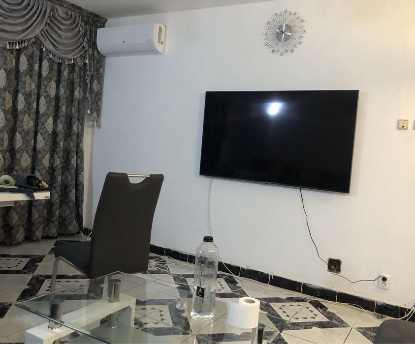 De închiriat Apartament 3 Camere Zona moșilor