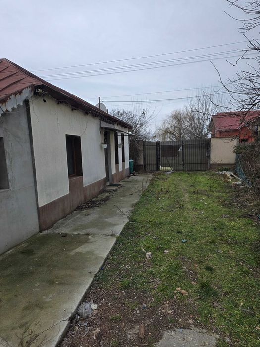 Casă la 3 km de Slatina, Proaspeti