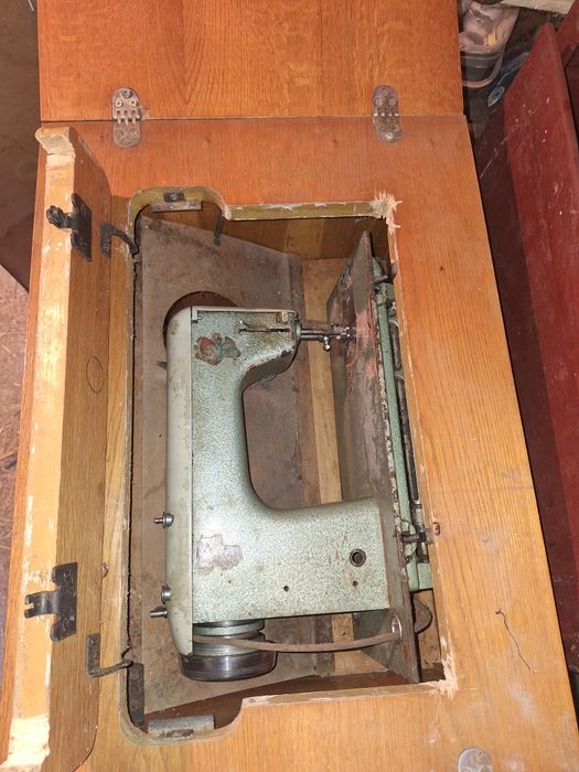 Masina de cusut ileana