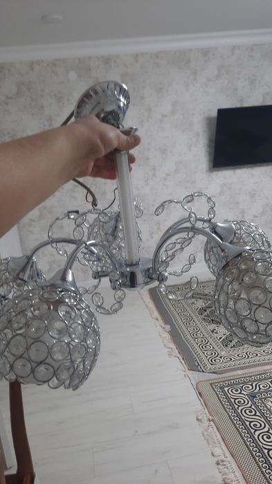 Люстра, б/у в хорошем состоянии