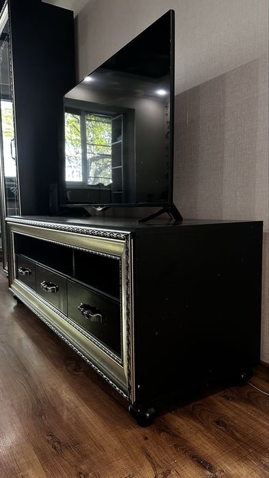 Продам комплект мебели в гостиную