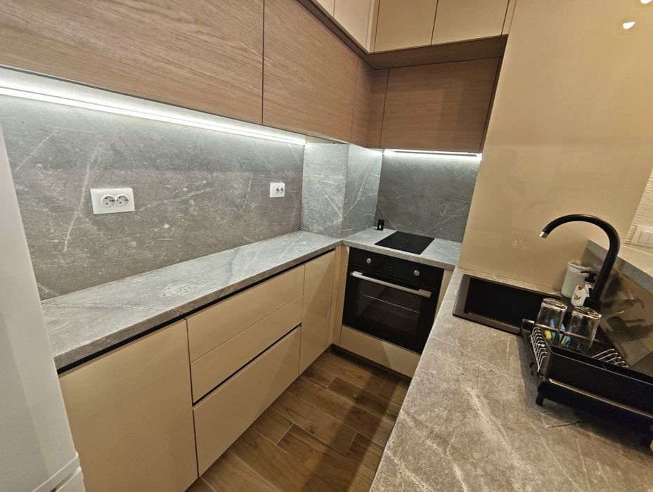 Дава се под наем Тристаен апартамент в София, Зона Б-18 - 65 кв.м за 598.23 € - Снимка #4