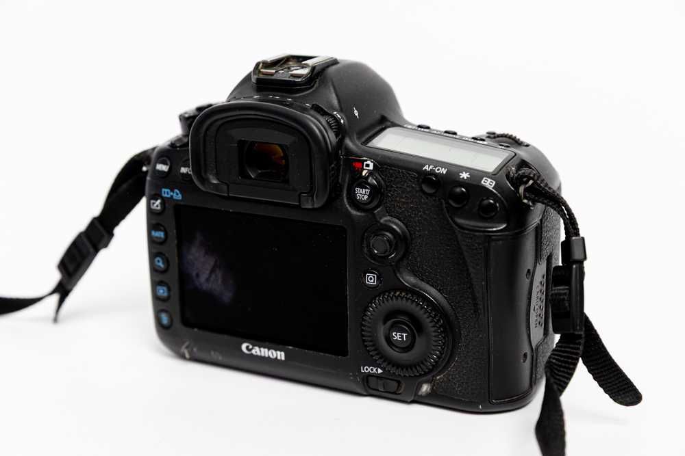 Canon 5D Mark III body (cu sau fara obiectiv)