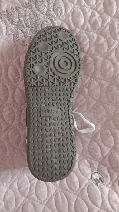 Кроссовки мужские новые.